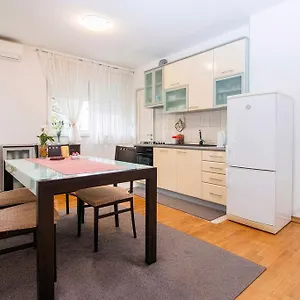  Apartment Old Town Seafront