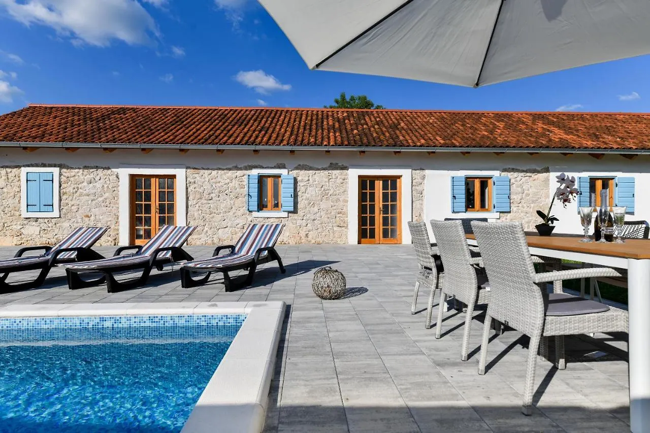 Villa Martin Zadar 0*,